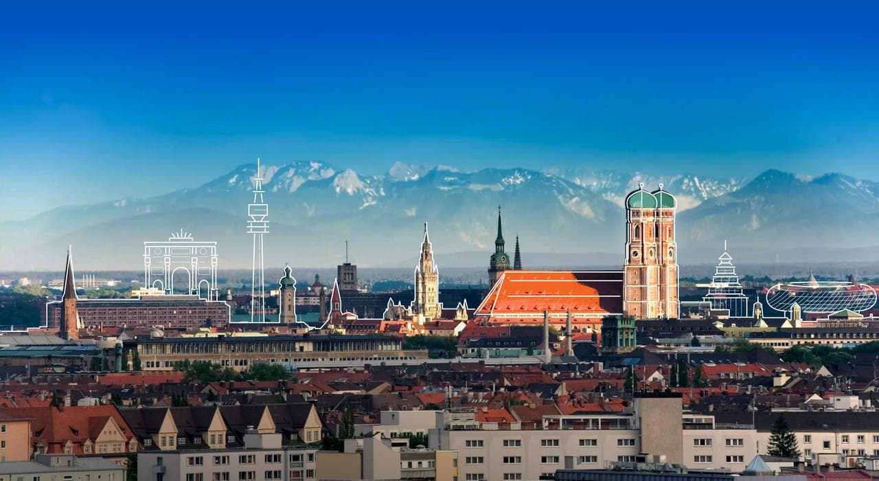 München Skyline mit Alpen